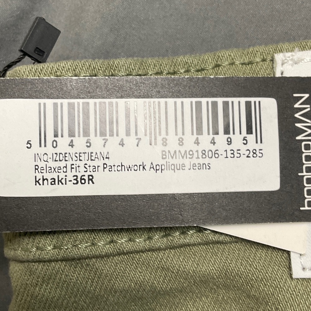 Boohoo Star Patch Relaxed Jeans - Khaki - Picture 3 of 7